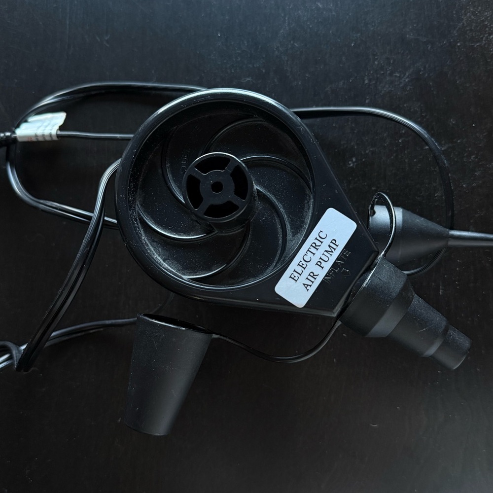 Black Electric Air Pump - Picture 2 of 4